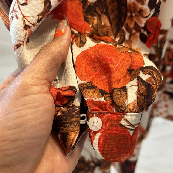 I only used it once, blouse used in good condition - Picture 5 of 5